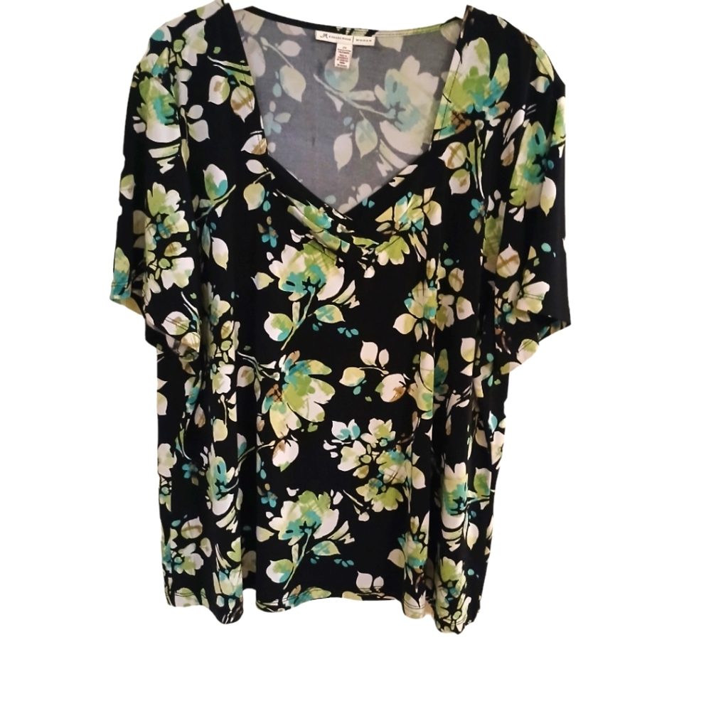 JM  Collection Woman Black Floral Short Sleeve Top With Sweetheart Neckl Sz 2X